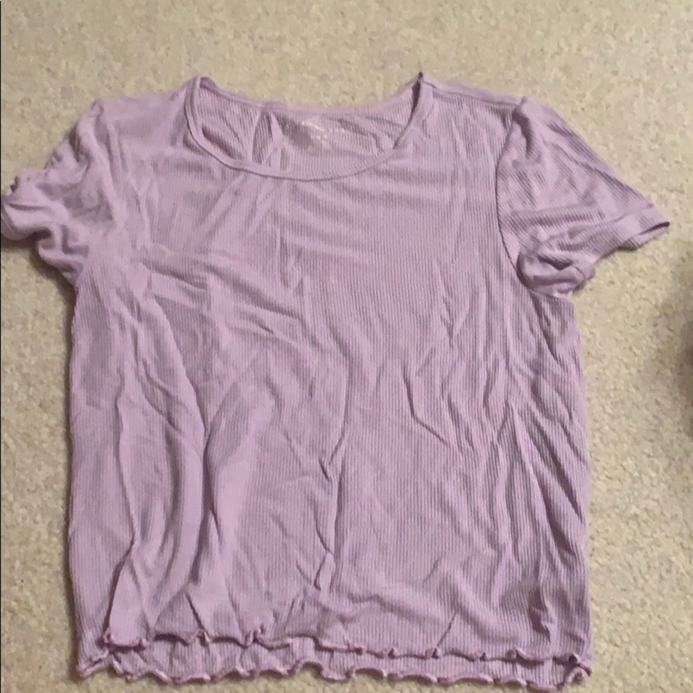 Light purple short sleeve crop top